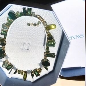 🦋NWT Gema necklace Mixed cuts, Green, Gold-tone plated